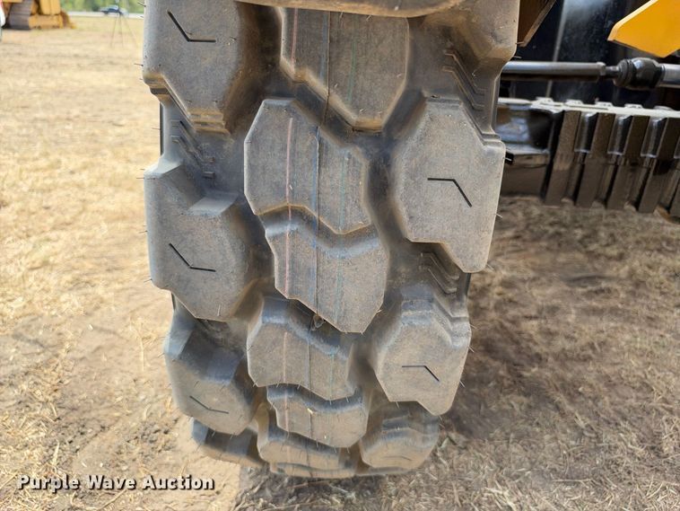 image for item FN3718 2014 Caterpillar TL943C telehandler