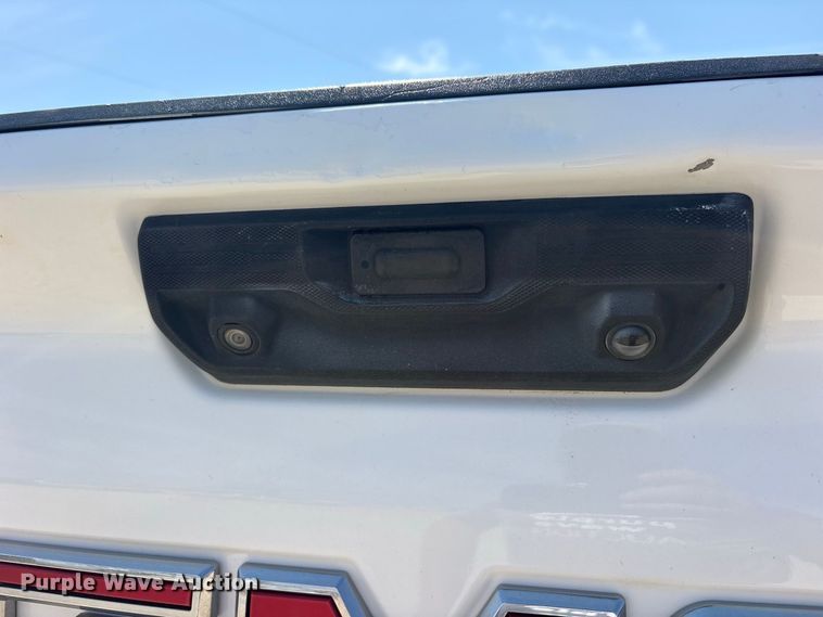 image for item FN3720 2021 GMC Sierra 2500 Crew Cab pickup truck