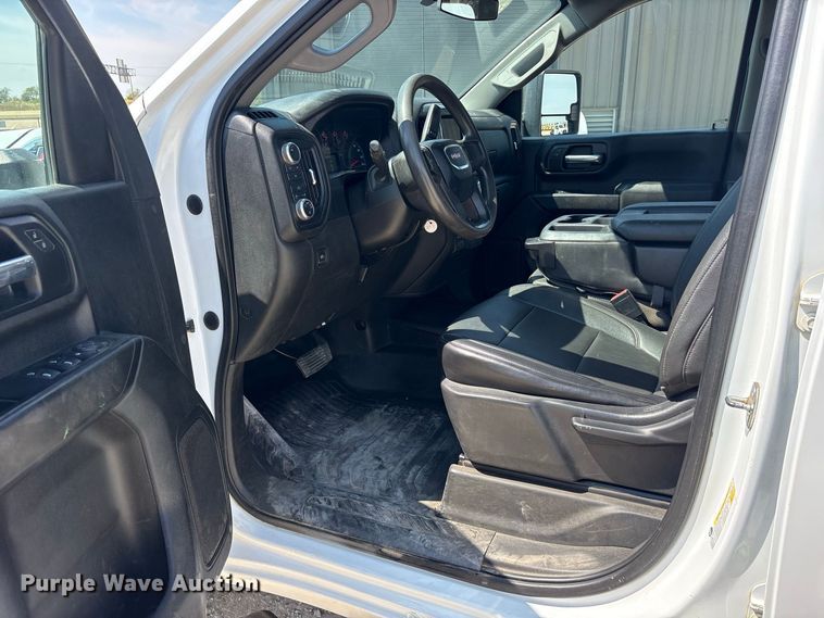 image for item FN3720 2021 GMC Sierra 2500 Crew Cab pickup truck