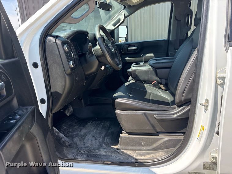 image for item FN3720 2021 GMC Sierra 2500 Crew Cab pickup truck