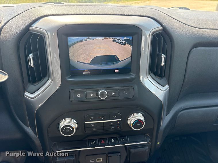 image for item FN3720 2021 GMC Sierra 2500 Crew Cab pickup truck