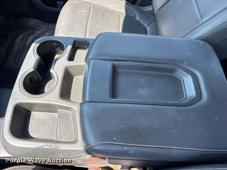 image for item FN3720 2021 GMC Sierra 2500 Crew Cab pickup truck