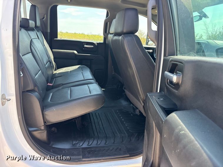 image for item FN3720 2021 GMC Sierra 2500 Crew Cab pickup truck