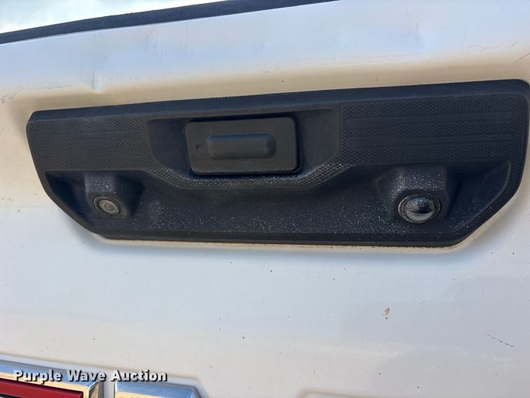 image for item FN3721 2021 GMC Sierra 2500 Crew Cab pickup truck