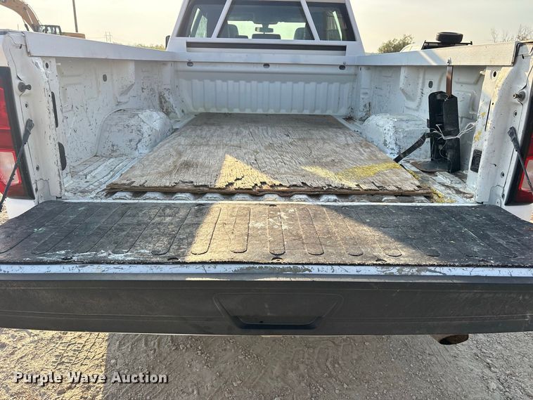 image for item FN3721 2021 GMC Sierra 2500 Crew Cab pickup truck
