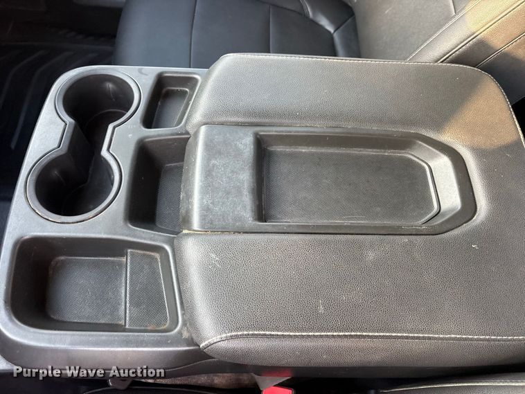 image for item FN3721 2021 GMC Sierra 2500 Crew Cab pickup truck