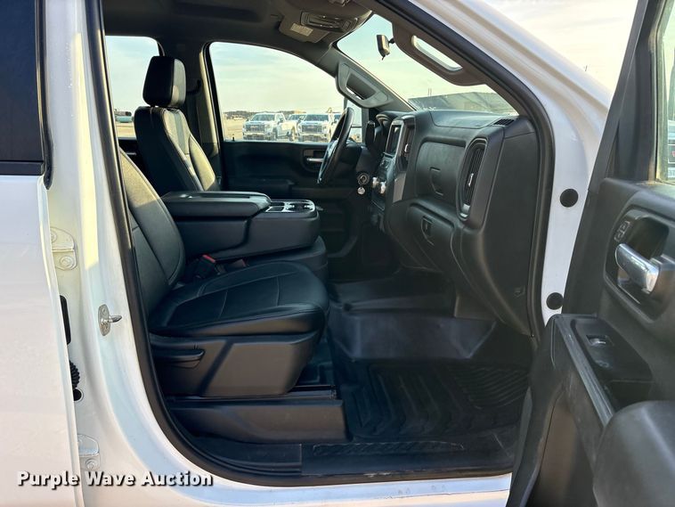 image for item FN3721 2021 GMC Sierra 2500 Crew Cab pickup truck