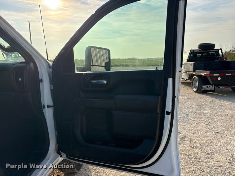 image for item FN3721 2021 GMC Sierra 2500 Crew Cab pickup truck