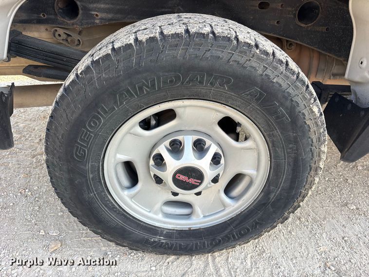 image for item FN3721 2021 GMC Sierra 2500 Crew Cab pickup truck
