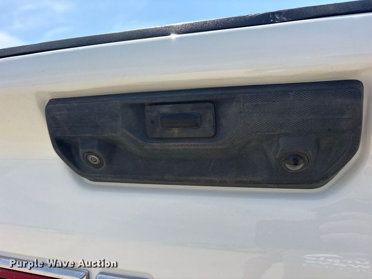 image for item FN3722 2021 GMC Sierra 2500 Crew Cab pickup truck