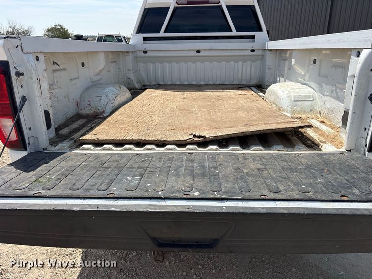 image for item FN3722 2021 GMC Sierra 2500 Crew Cab pickup truck