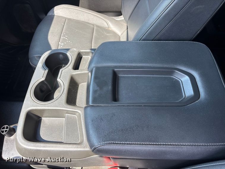 image for item FN3722 2021 GMC Sierra 2500 Crew Cab pickup truck