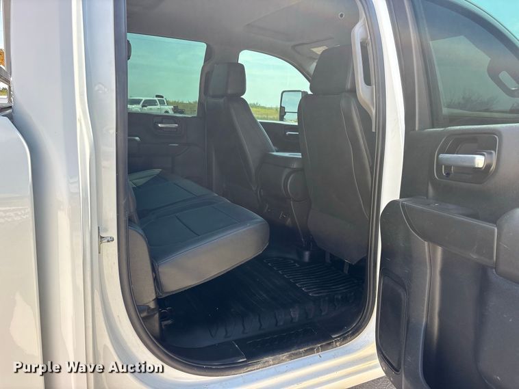 image for item FN3722 2021 GMC Sierra 2500 Crew Cab pickup truck