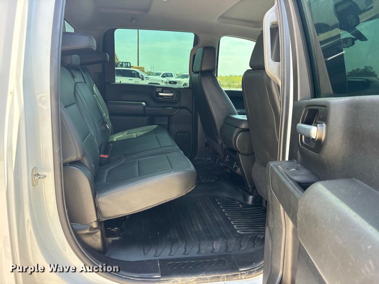 image for item FN3722 2021 GMC Sierra 2500 Crew Cab pickup truck