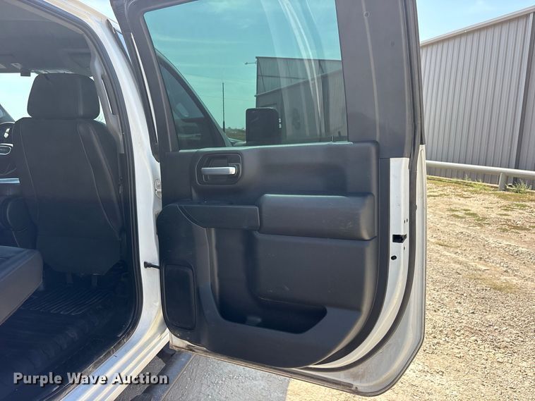 image for item FN3722 2021 GMC Sierra 2500 Crew Cab pickup truck