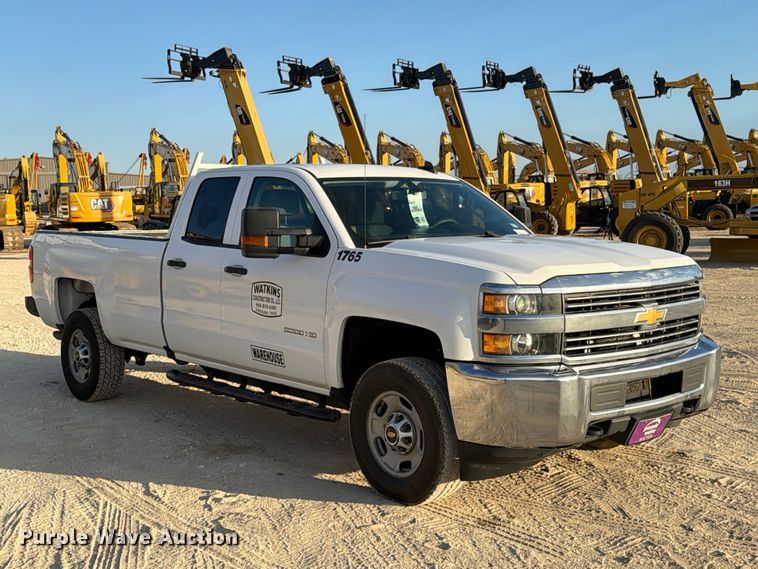 image for item FN3723 2017 Chevrolet Silverado 2500HD 4X4 Ext. Cab pickup truck
