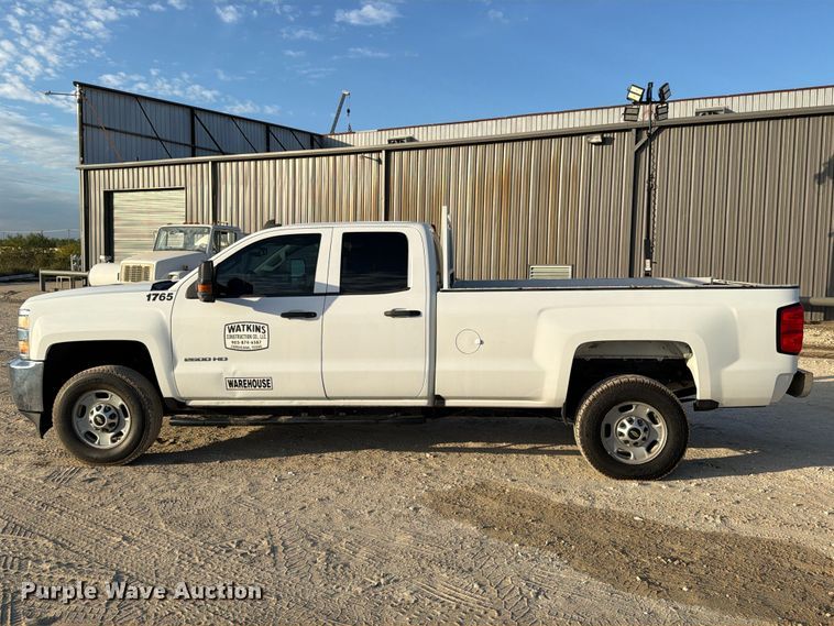 image for item FN3723 2017 Chevrolet Silverado 2500HD 4X4 Ext. Cab pickup truck