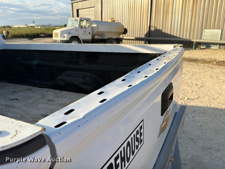 image for item FN3723 2017 Chevrolet Silverado 2500HD 4X4 Ext. Cab pickup truck