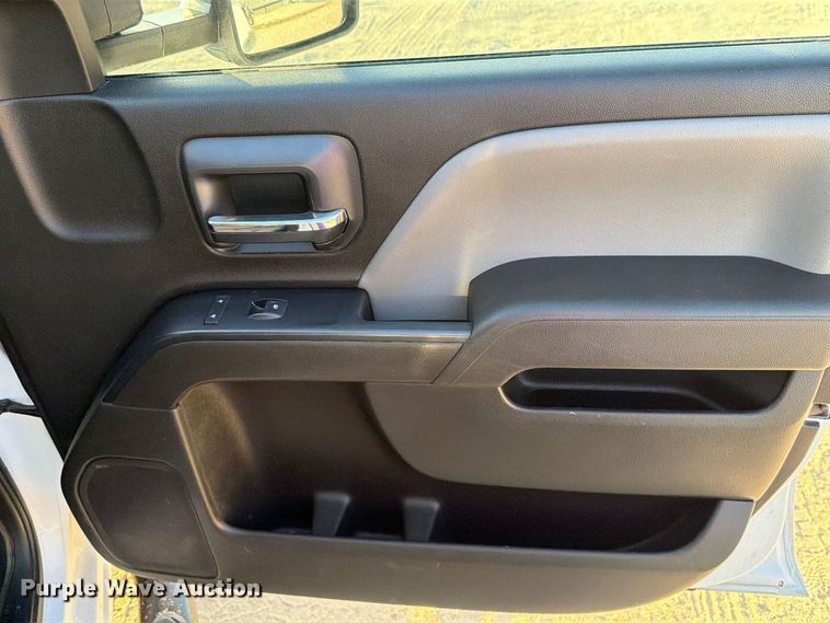 image for item FN3723 2017 Chevrolet Silverado 2500HD 4X4 Ext. Cab pickup truck