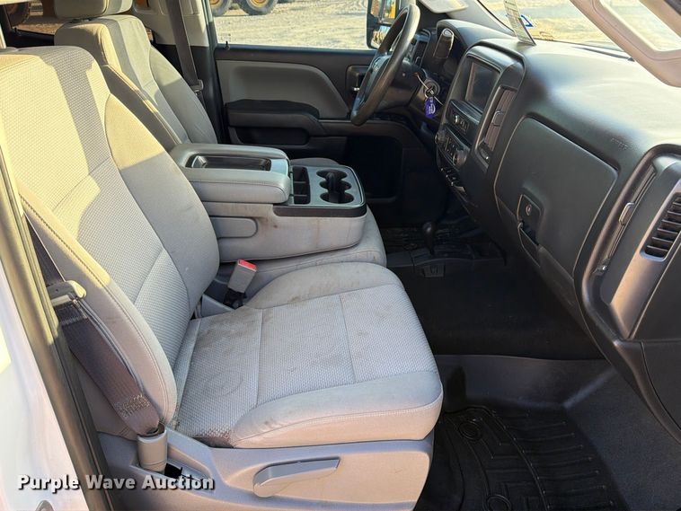 image for item FN3723 2017 Chevrolet Silverado 2500HD 4X4 Ext. Cab pickup truck