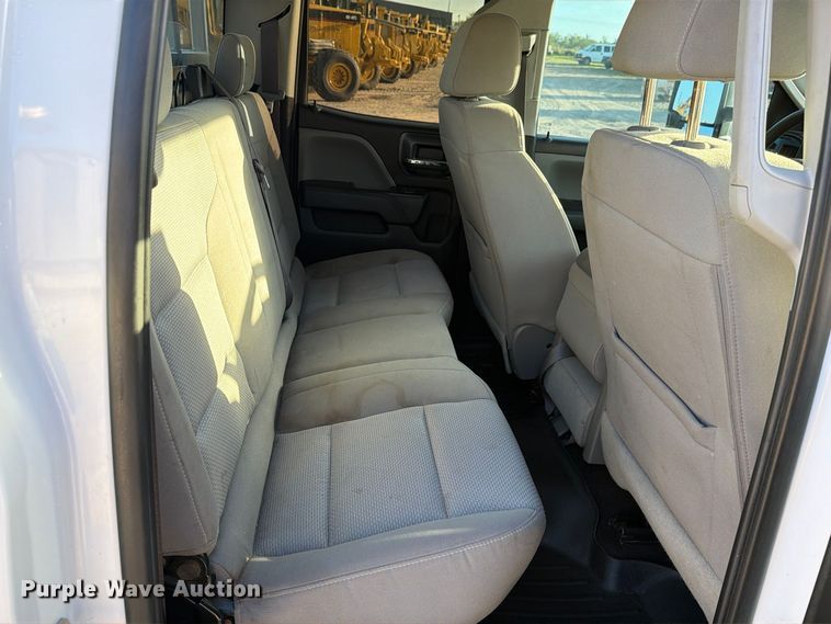 image for item FN3723 2017 Chevrolet Silverado 2500HD 4X4 Ext. Cab pickup truck