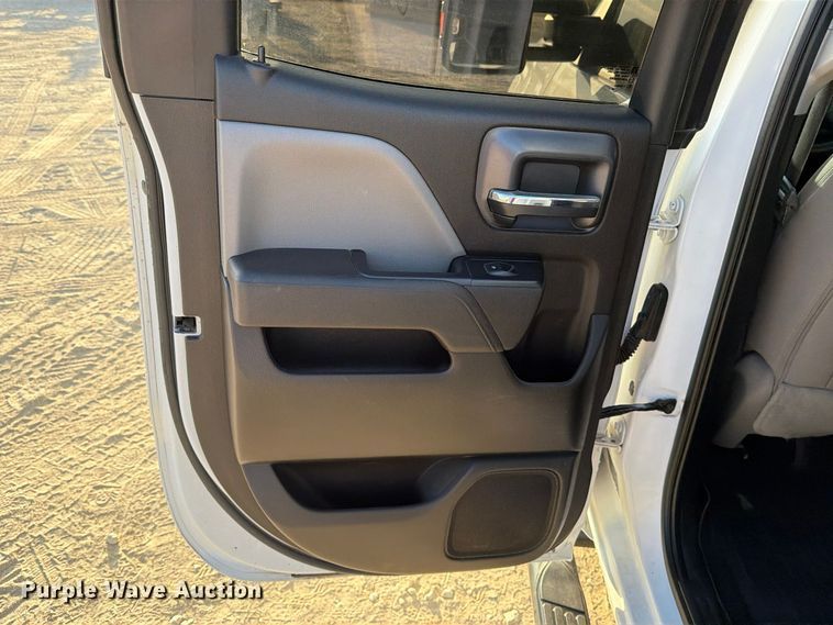 image for item FN3723 2017 Chevrolet Silverado 2500HD 4X4 Ext. Cab pickup truck