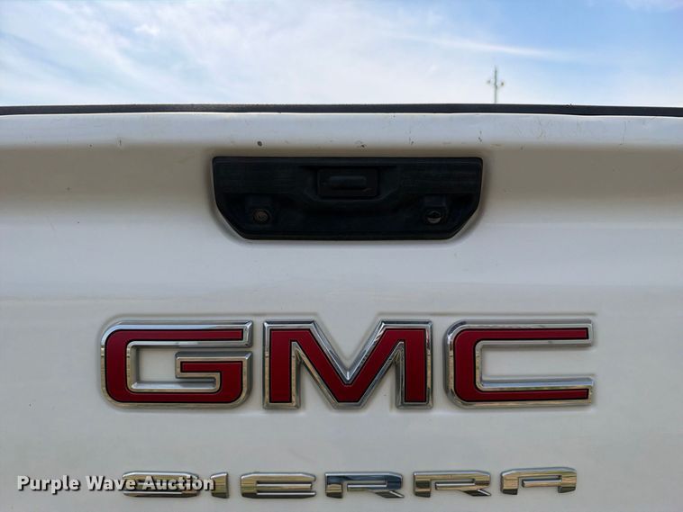 image for item FN3724 2021 GMC Sierra 2500 Crew Cab pickup truck
