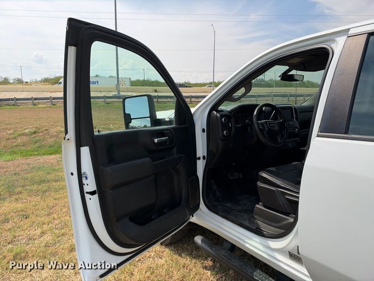image for item FN3724 2021 GMC Sierra 2500 Crew Cab pickup truck