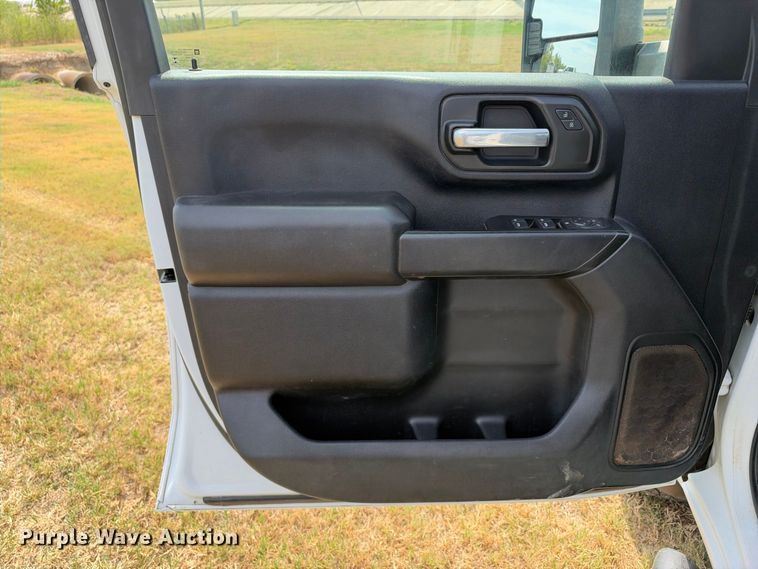image for item FN3724 2021 GMC Sierra 2500 Crew Cab pickup truck