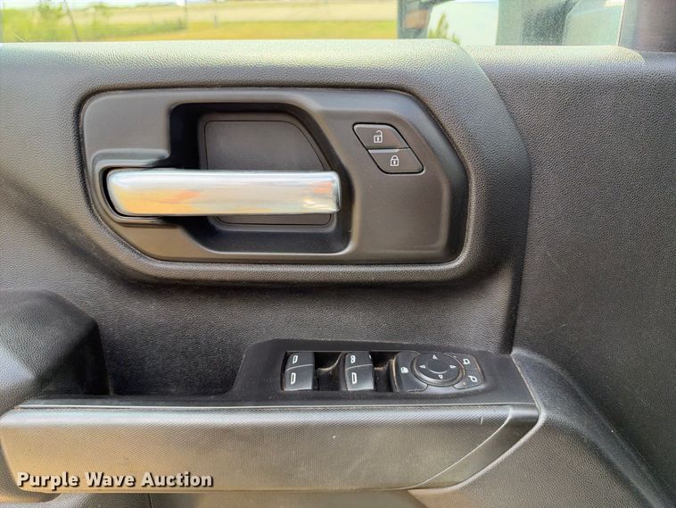 image for item FN3724 2021 GMC Sierra 2500 Crew Cab pickup truck