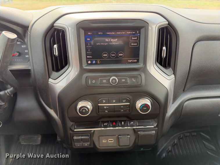 image for item FN3724 2021 GMC Sierra 2500 Crew Cab pickup truck