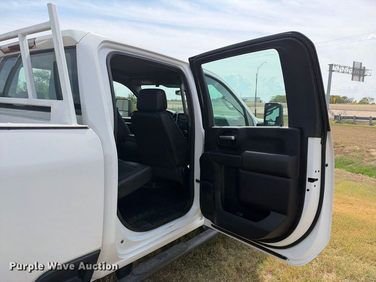 image for item FN3724 2021 GMC Sierra 2500 Crew Cab pickup truck