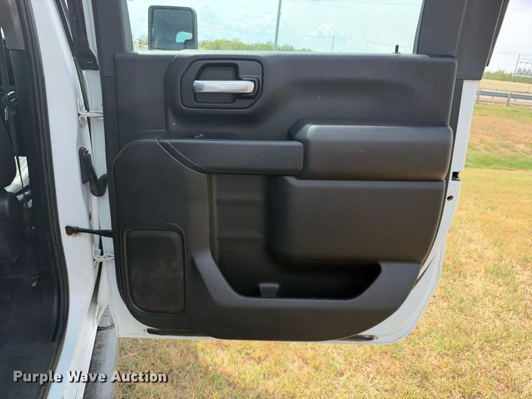 image for item FN3724 2021 GMC Sierra 2500 Crew Cab pickup truck