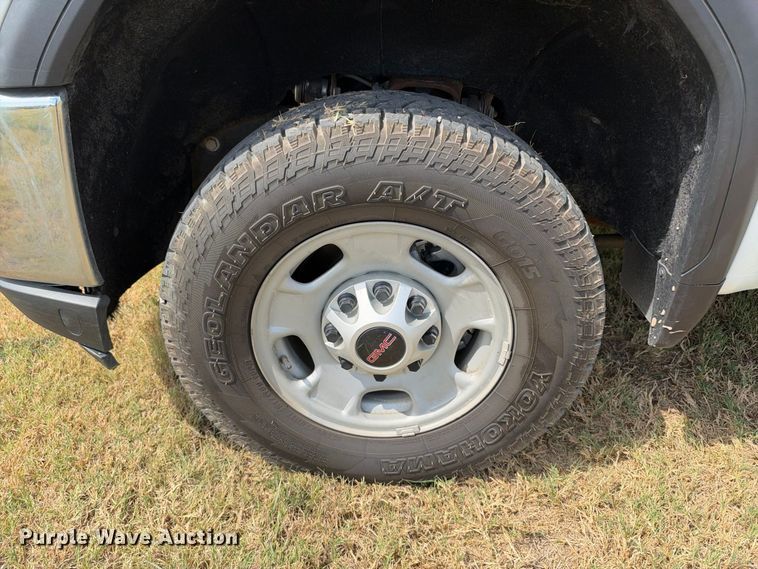 image for item FN3724 2021 GMC Sierra 2500 Crew Cab pickup truck