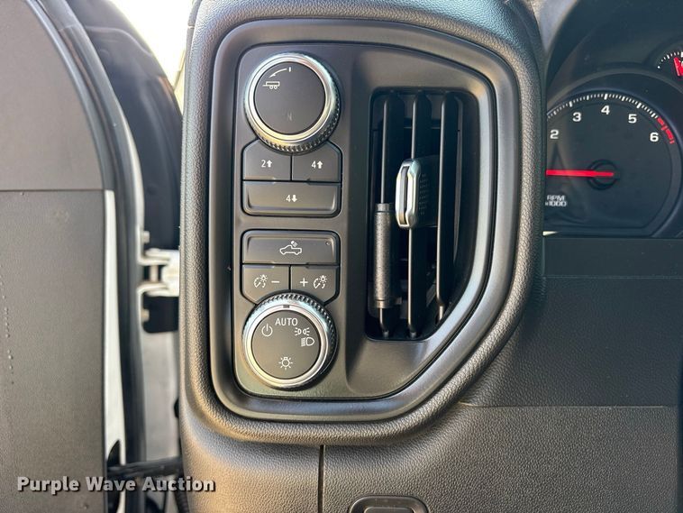 image for item FN3725 2021 GMC Sierra 2500 Crew Cab pickup truck