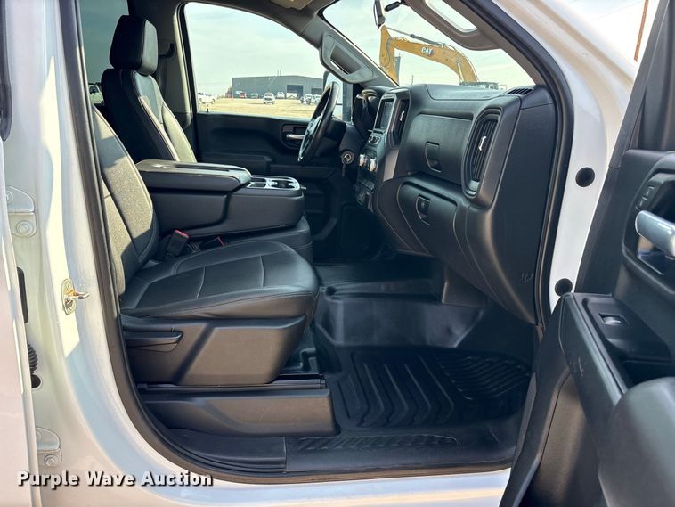 image for item FN3725 2021 GMC Sierra 2500 Crew Cab pickup truck