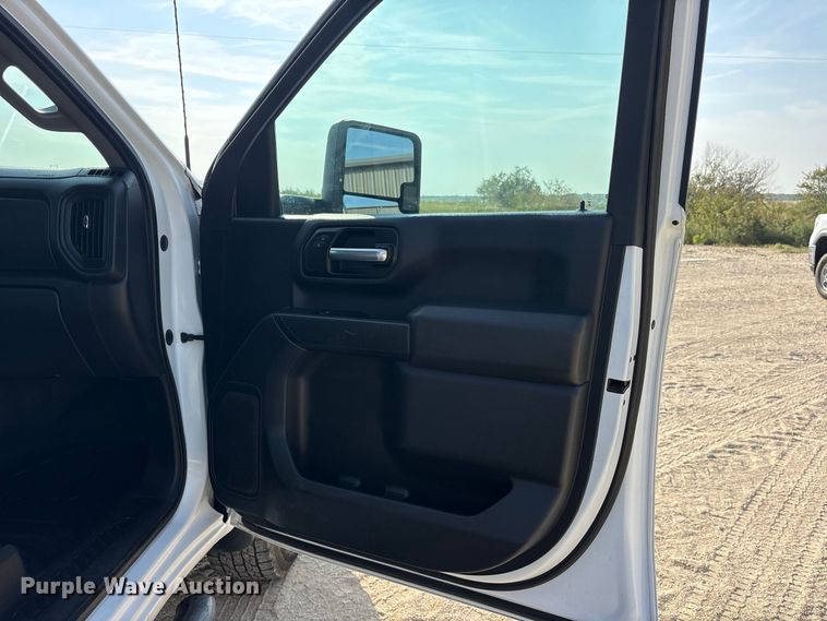 image for item FN3725 2021 GMC Sierra 2500 Crew Cab pickup truck
