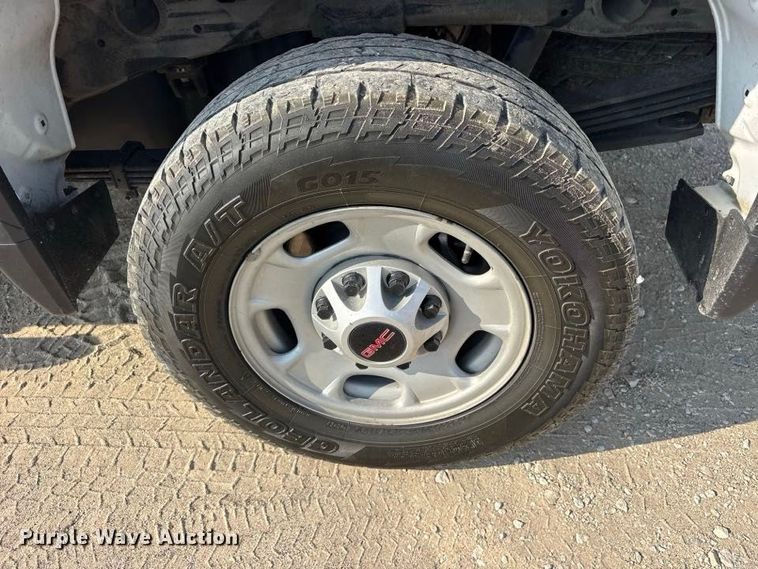 image for item FN3725 2021 GMC Sierra 2500 Crew Cab pickup truck