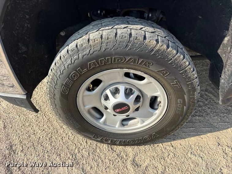 image for item FN3725 2021 GMC Sierra 2500 Crew Cab pickup truck