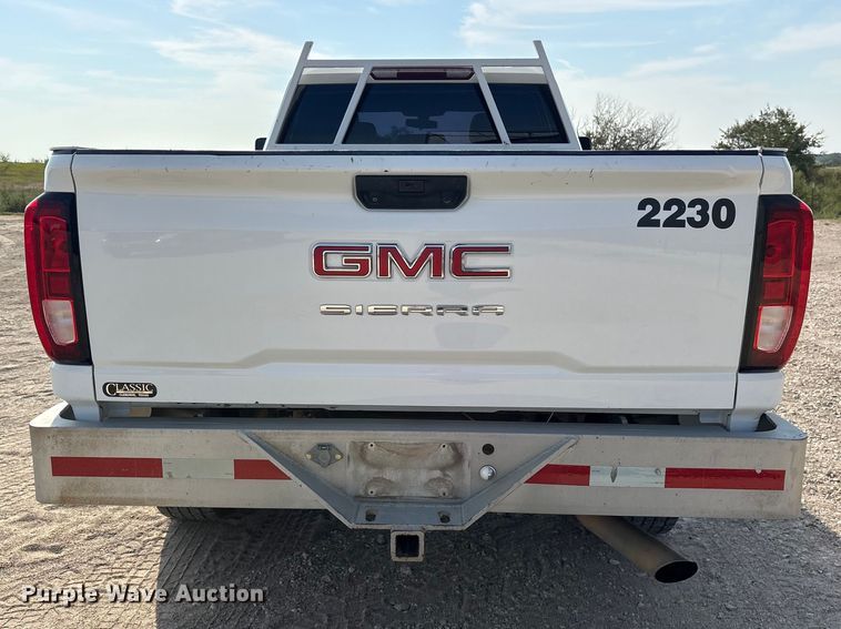 image for item FN3726 2022 GMC Sierra 2500 Crew Cab pickup truck