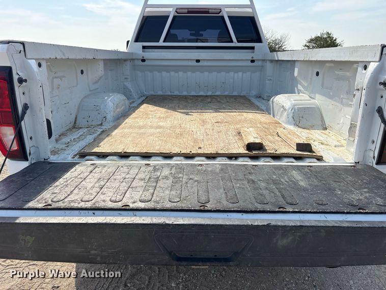 image for item FN3726 2022 GMC Sierra 2500 Crew Cab pickup truck