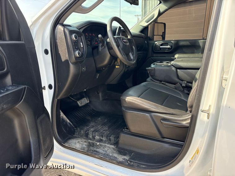 image for item FN3726 2022 GMC Sierra 2500 Crew Cab pickup truck