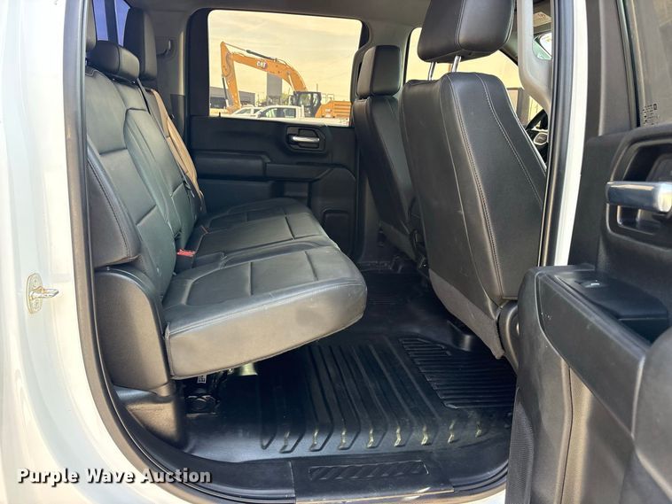 image for item FN3726 2022 GMC Sierra 2500 Crew Cab pickup truck