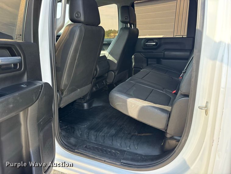 image for item FN3726 2022 GMC Sierra 2500 Crew Cab pickup truck
