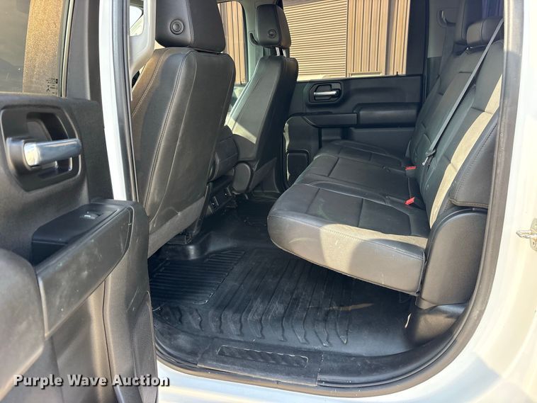 image for item FN3726 2022 GMC Sierra 2500 Crew Cab pickup truck