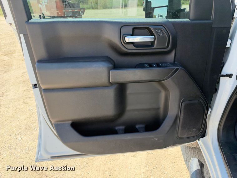 image for item FN3727 2021 GMC Sierra 2500 Crew Cab pickup truck