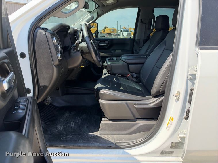 image for item FN3727 2021 GMC Sierra 2500 Crew Cab pickup truck