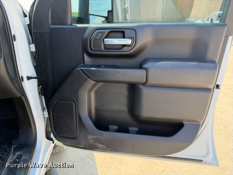 image for item FN3727 2021 GMC Sierra 2500 Crew Cab pickup truck