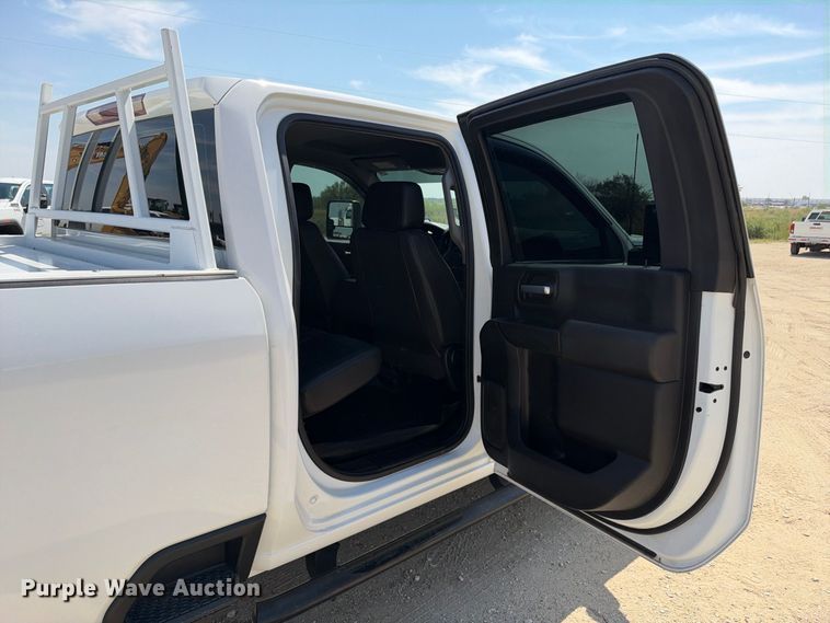 image for item FN3727 2021 GMC Sierra 2500 Crew Cab pickup truck