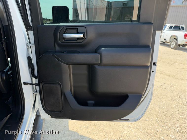 image for item FN3727 2021 GMC Sierra 2500 Crew Cab pickup truck